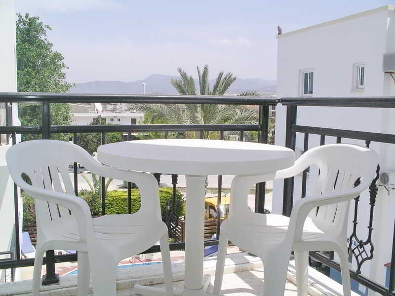 Renos Apartments Polis Exterior foto